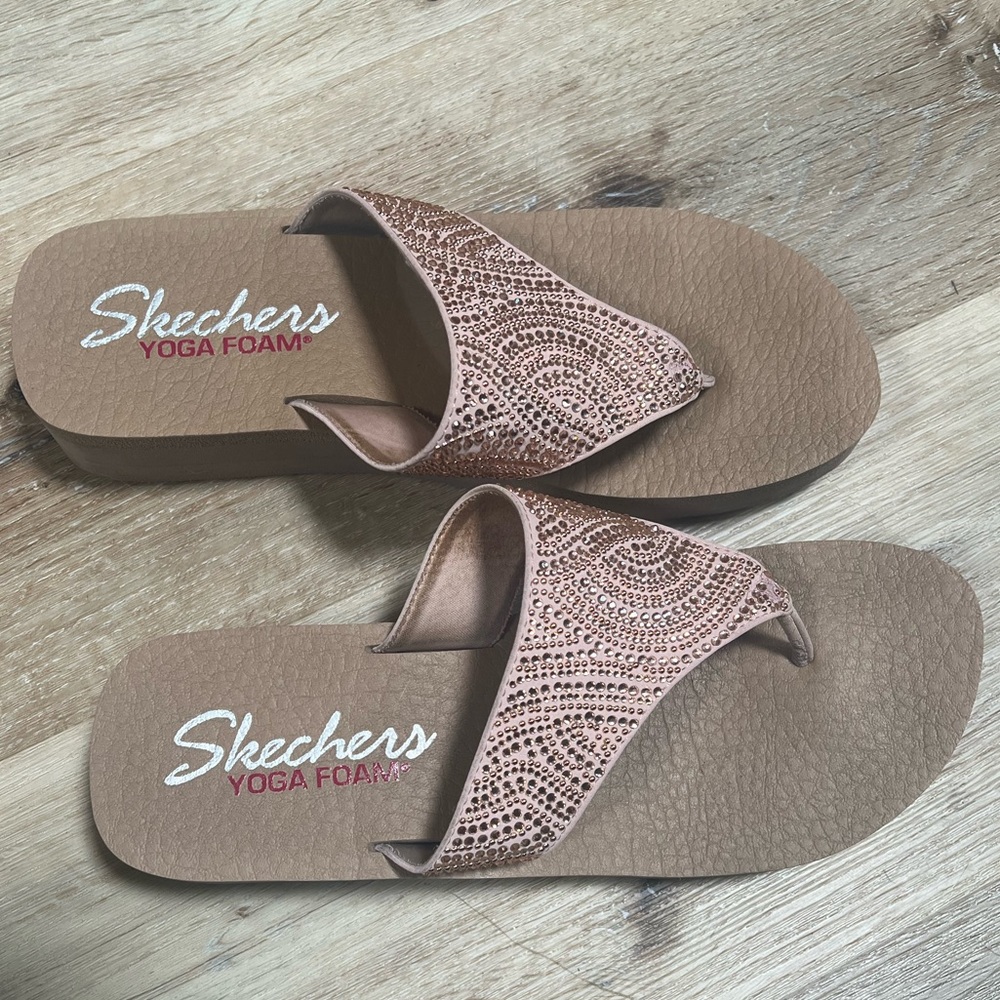 Skechers Yoga Foam Sandals